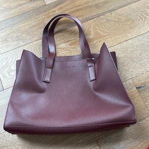 This bag is brand new still has the tags on it and never used